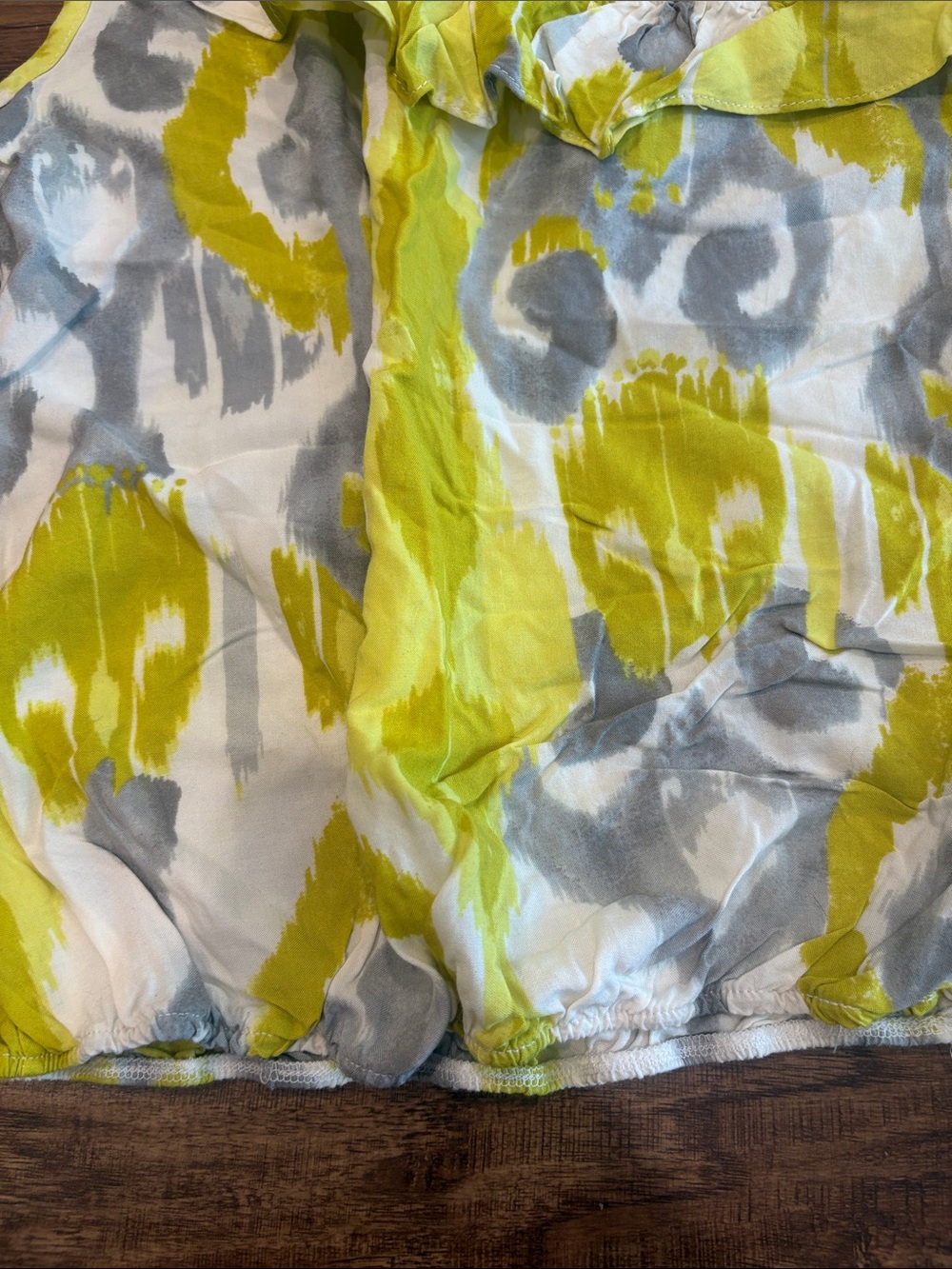 One-Shoulder Ruffle Tank Top - Picture 3 of 4